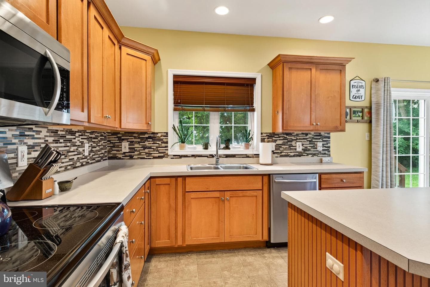 703 Green Street photo 12