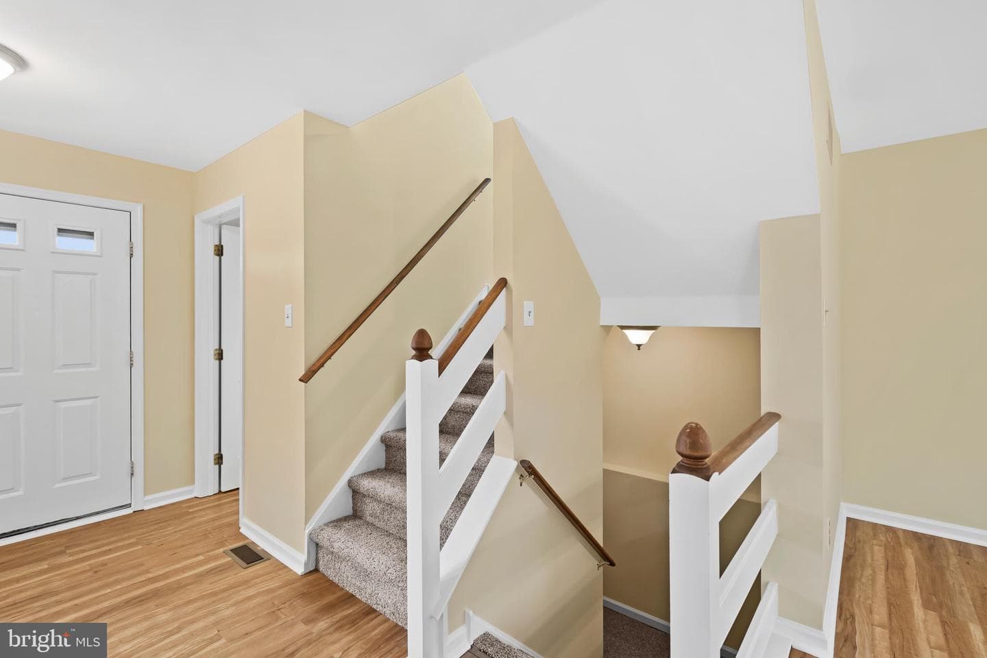 806 Elizabeth Court photo 20