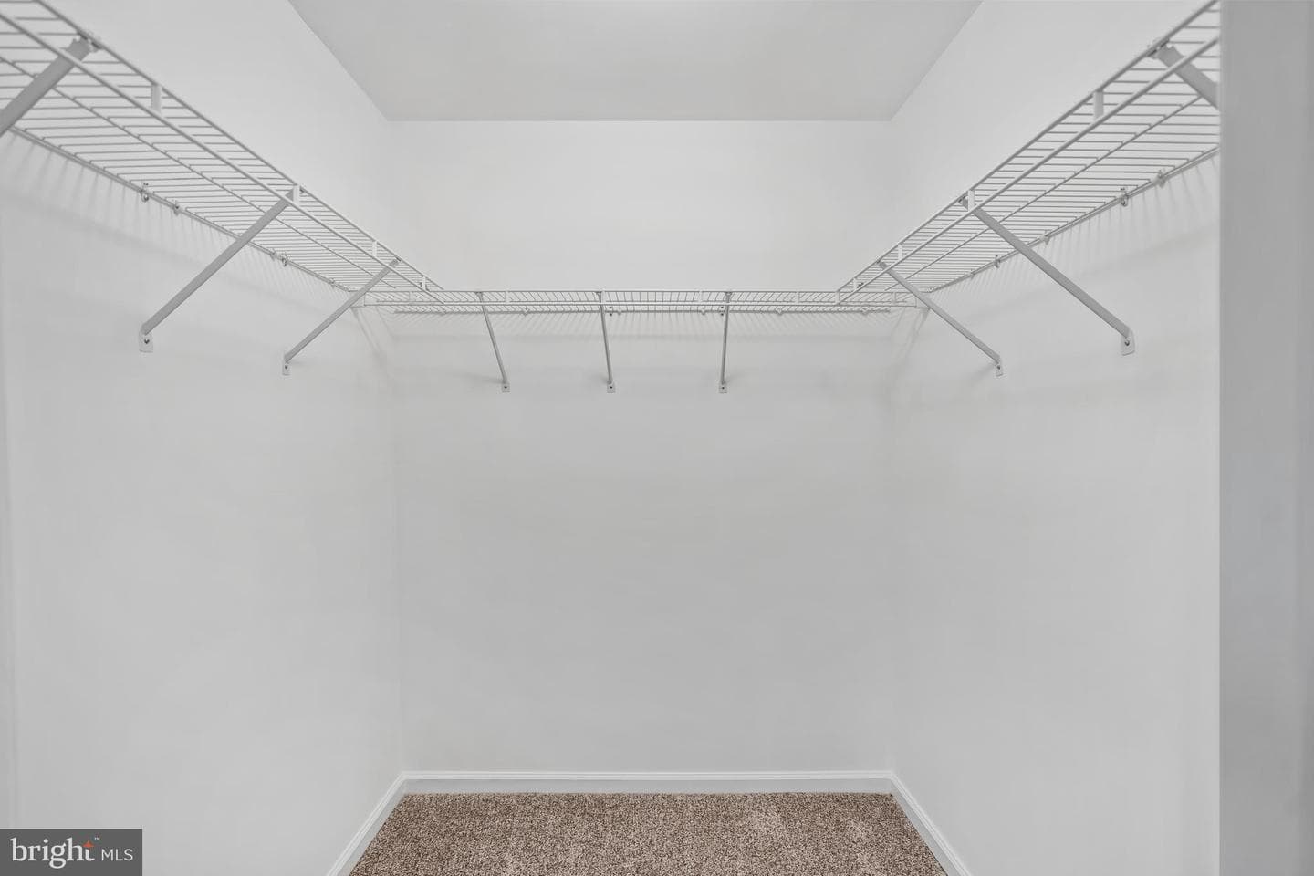 806 Elizabeth Court photo 27