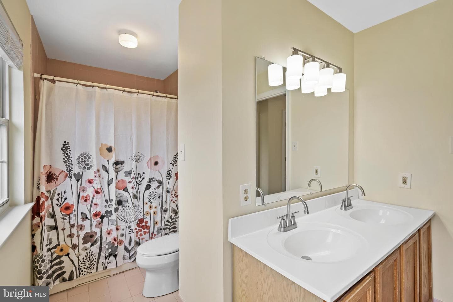 806 Elizabeth Court photo 29