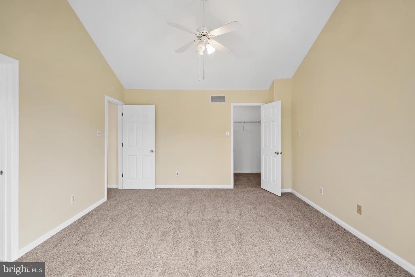 806 Elizabeth Court photo 33