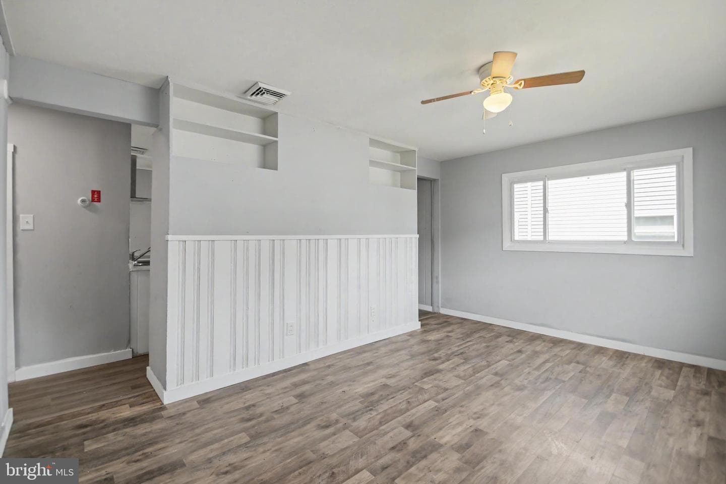 356 W Beech Street photo 11