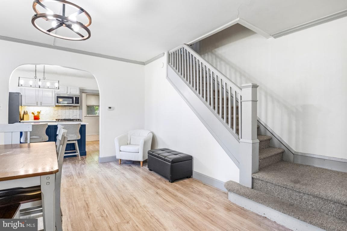 705 E Walnut Street photo 14