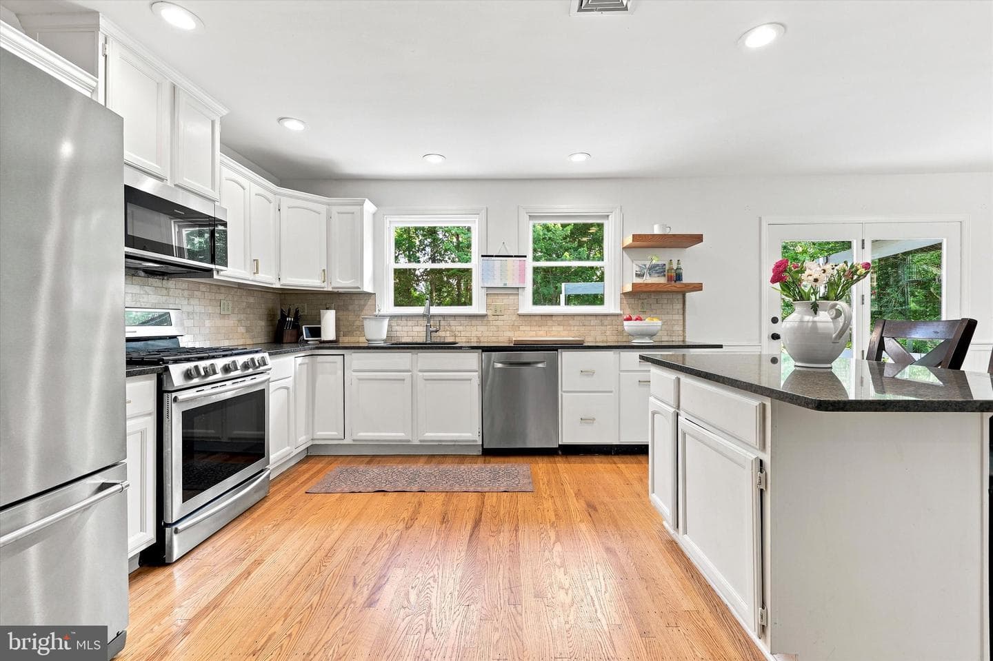 649 Midway Lane photo 8