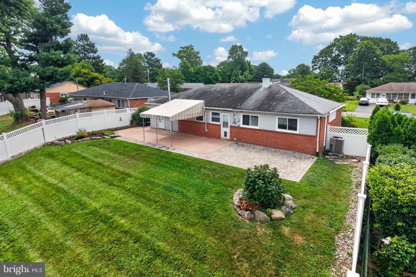 3129 Sycamore Lane photo 16