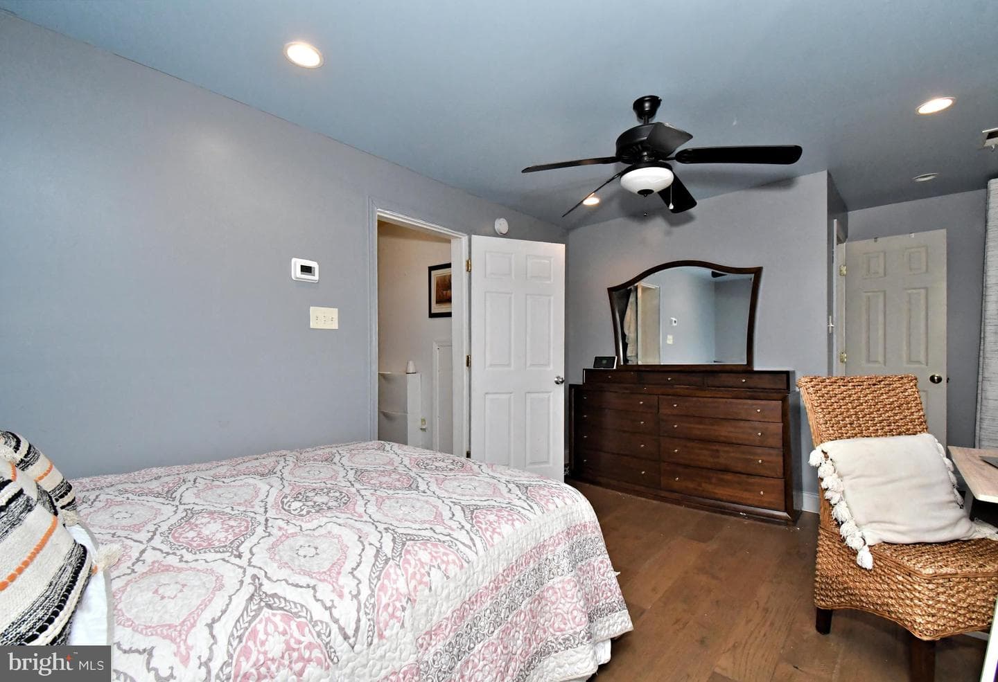 658 Macoby Avenue photo 22