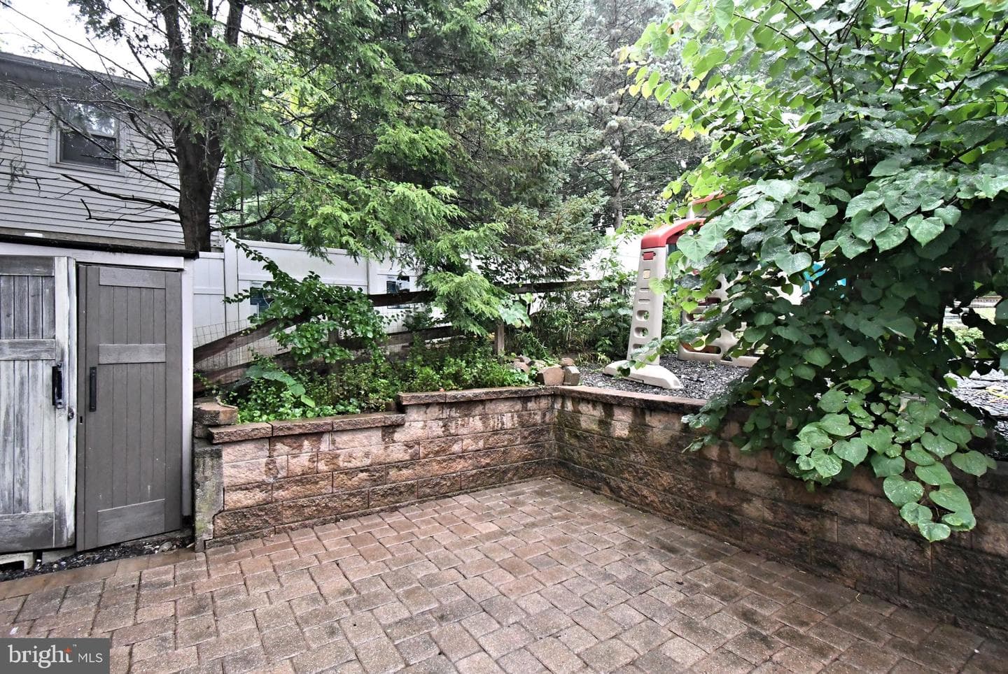 658 Macoby Avenue photo 43