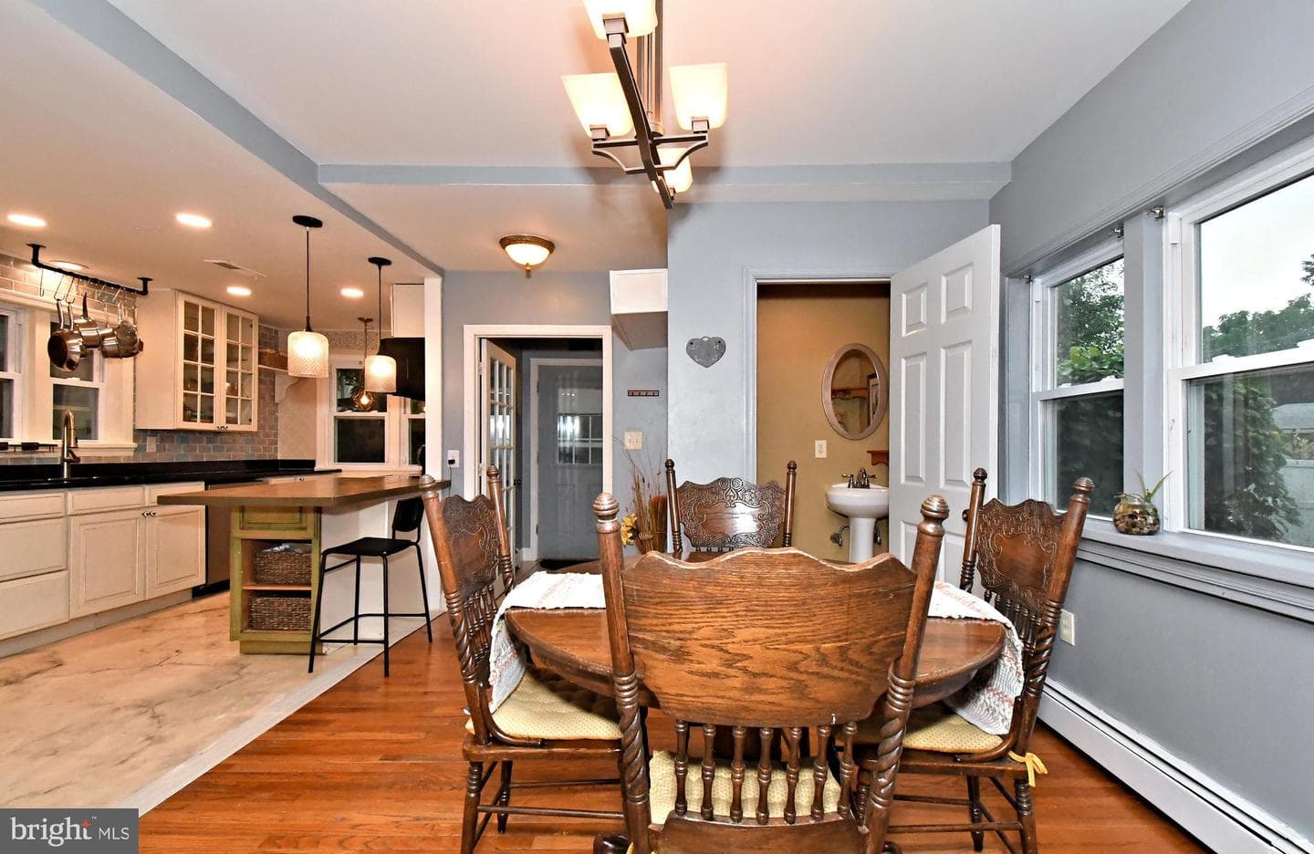 658 Macoby Avenue photo 8