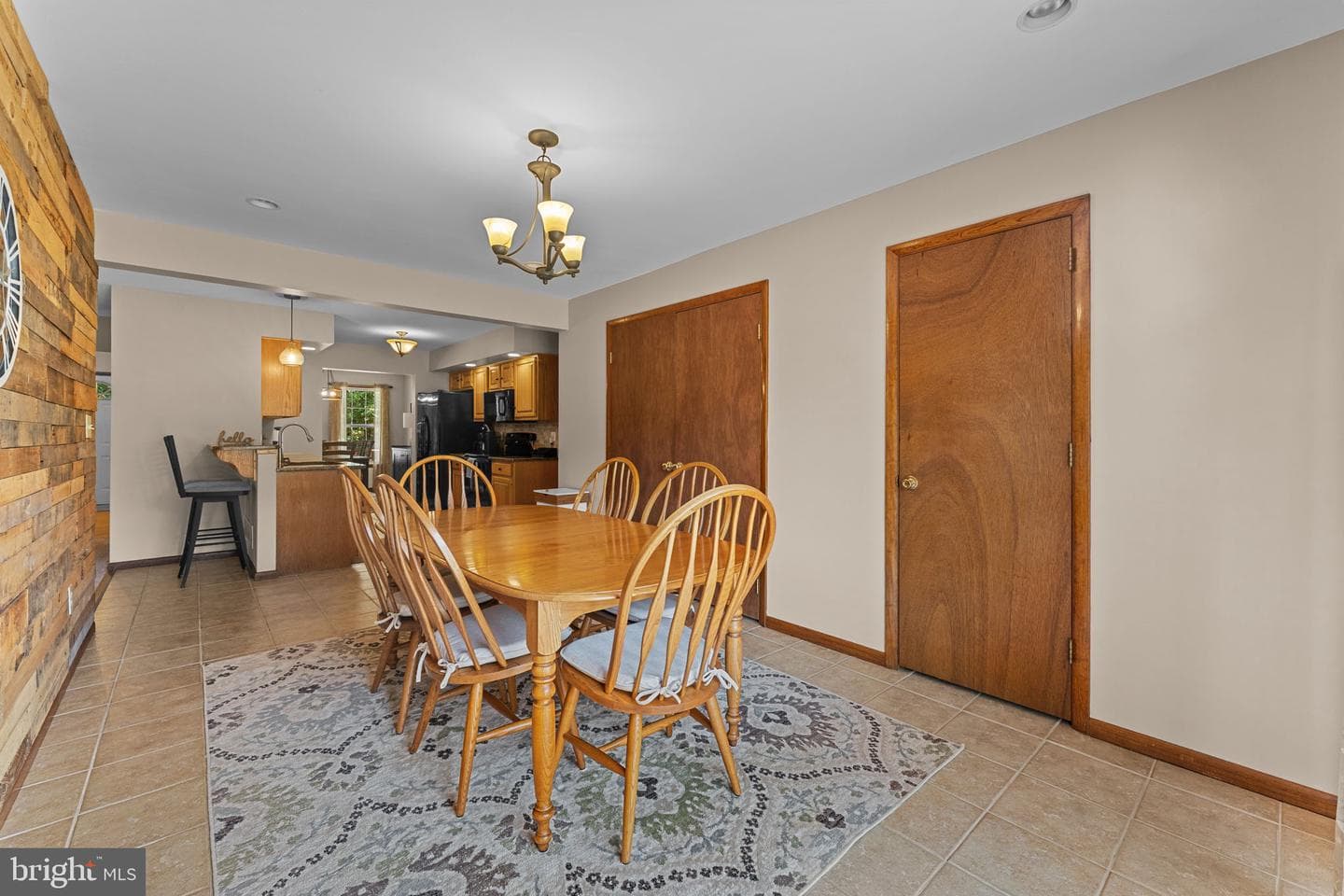 24 Hendricks Road photo 12