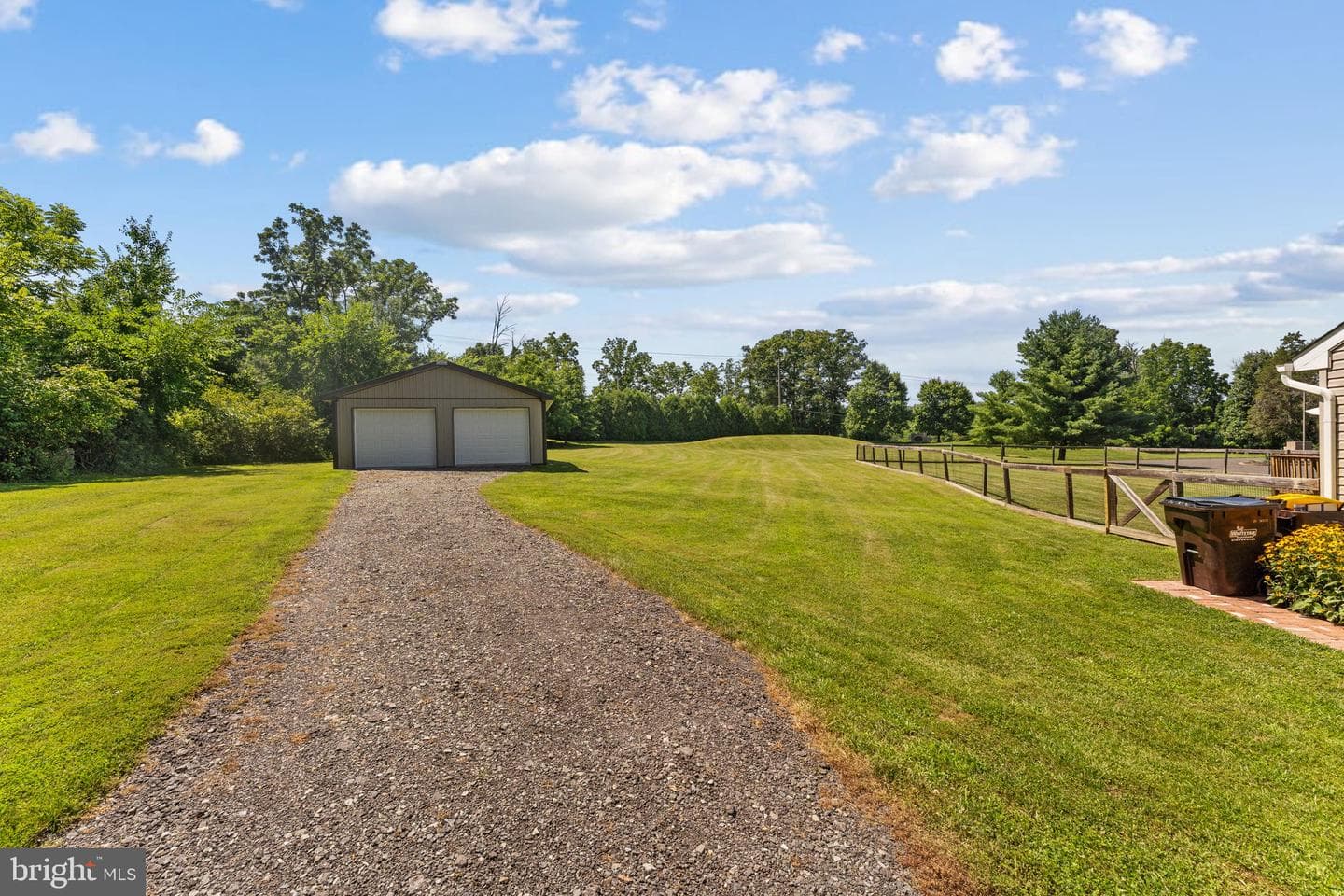 24 Hendricks Road photo 33