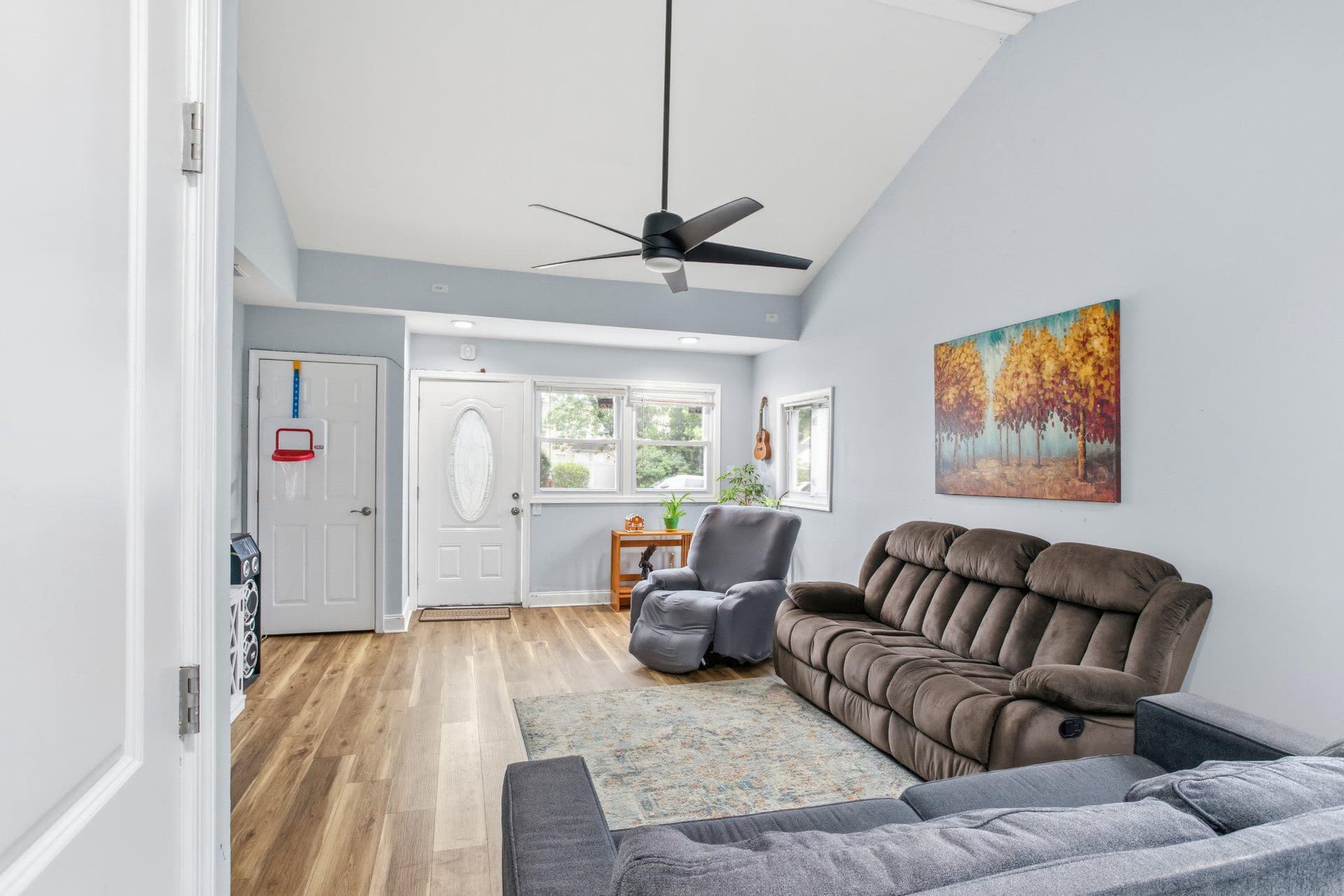 154 Central Avenue photo 10
