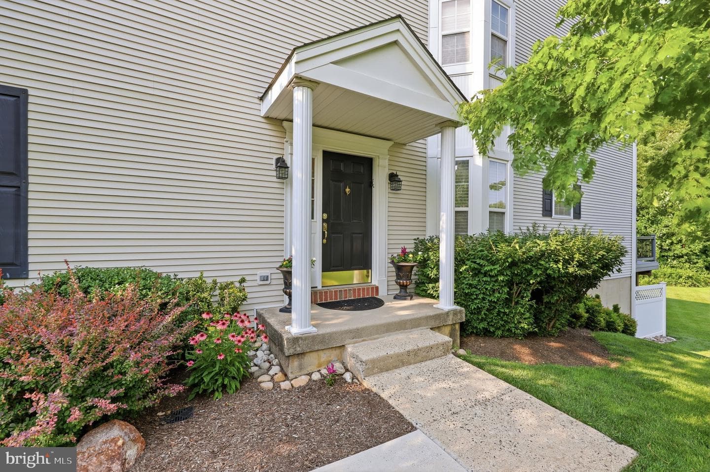 3381 Woodland Circle photo 5