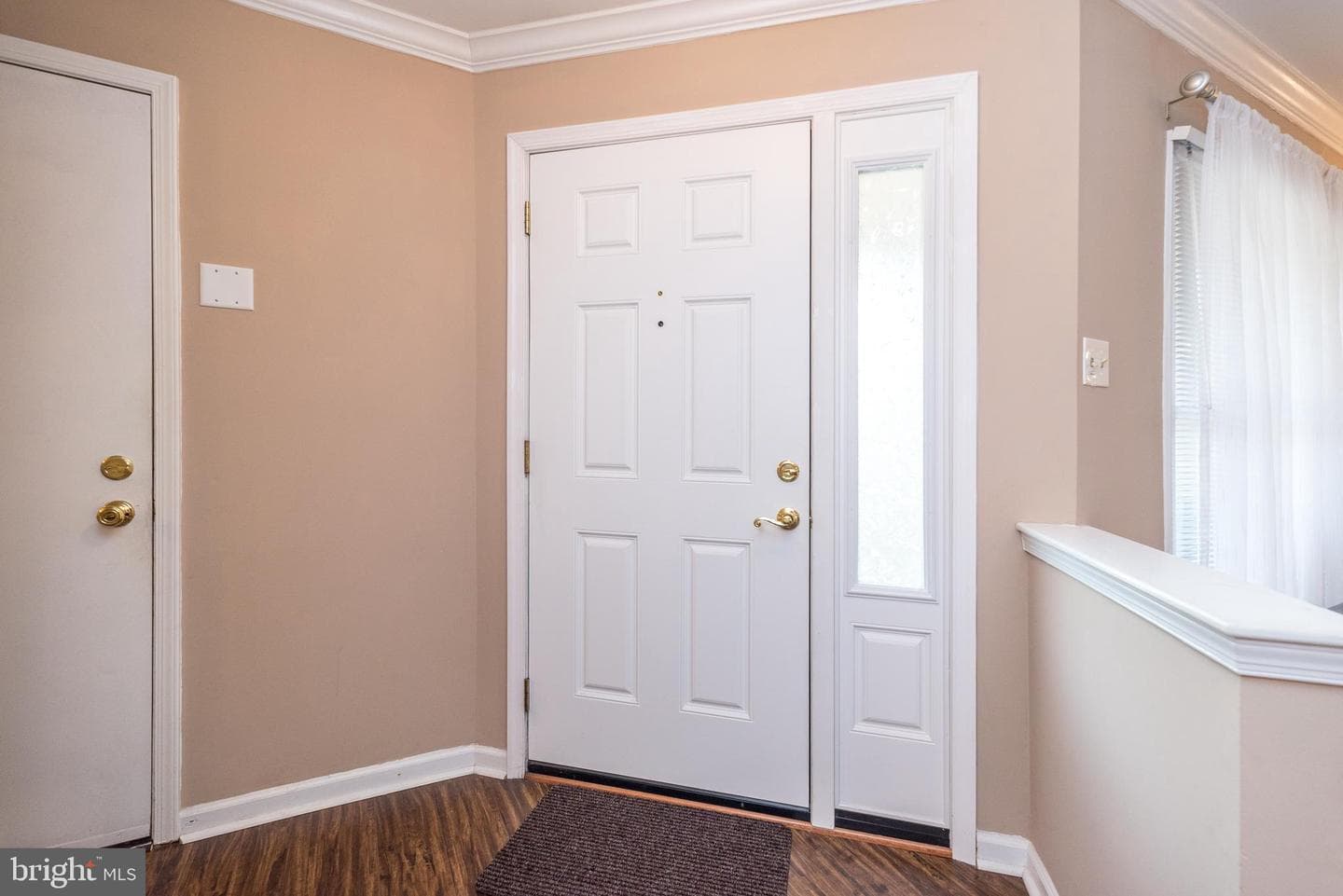 1408 Bronte Court photo 5