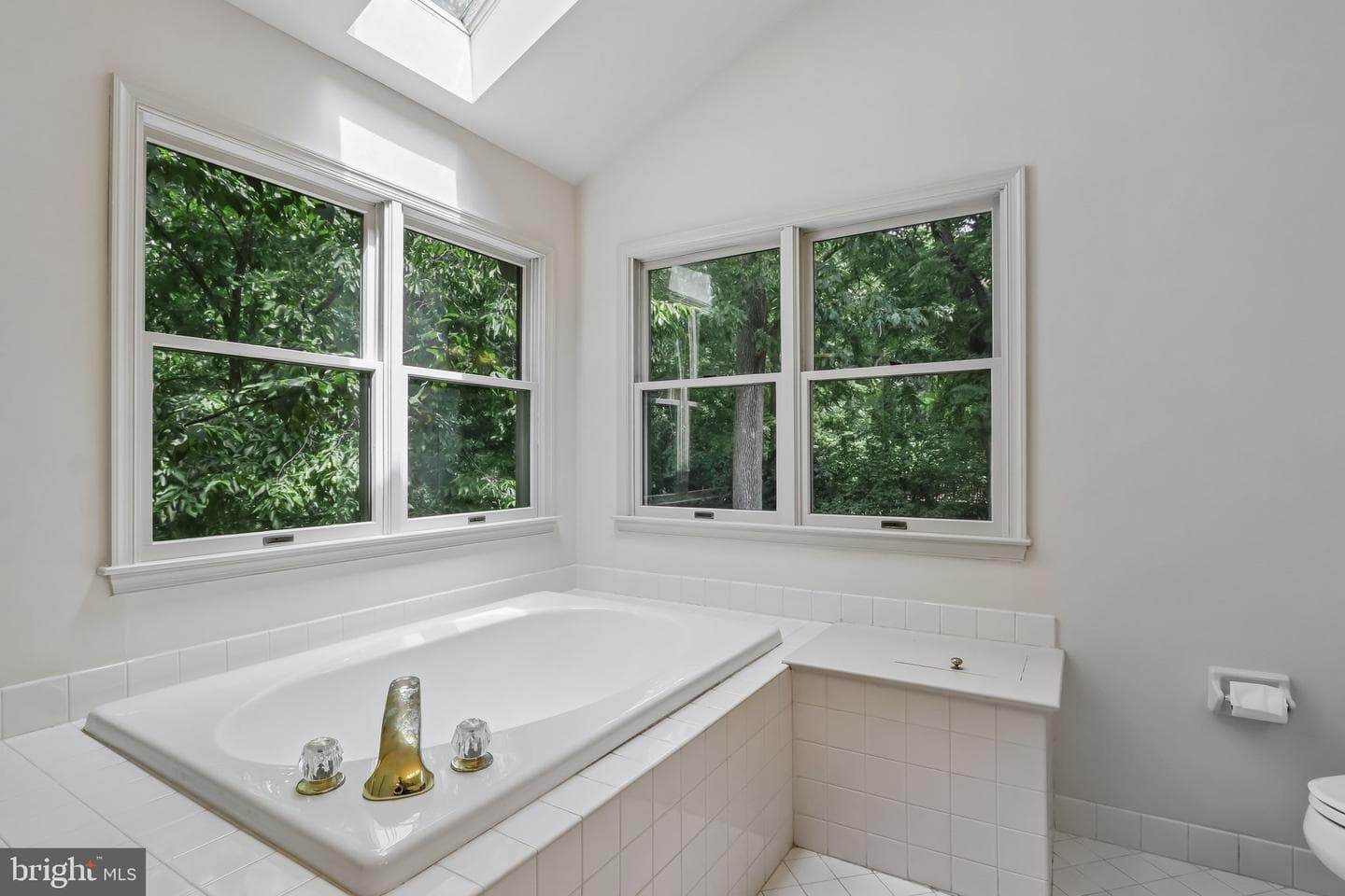 111 Manor Drive photo 36