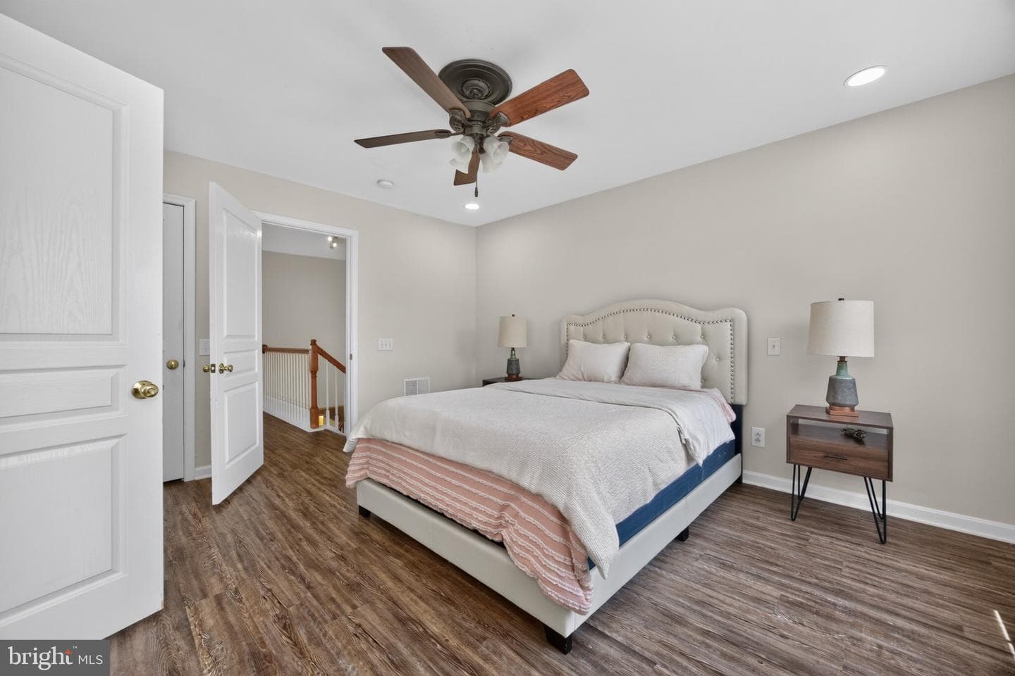 114 Hudson photo 30