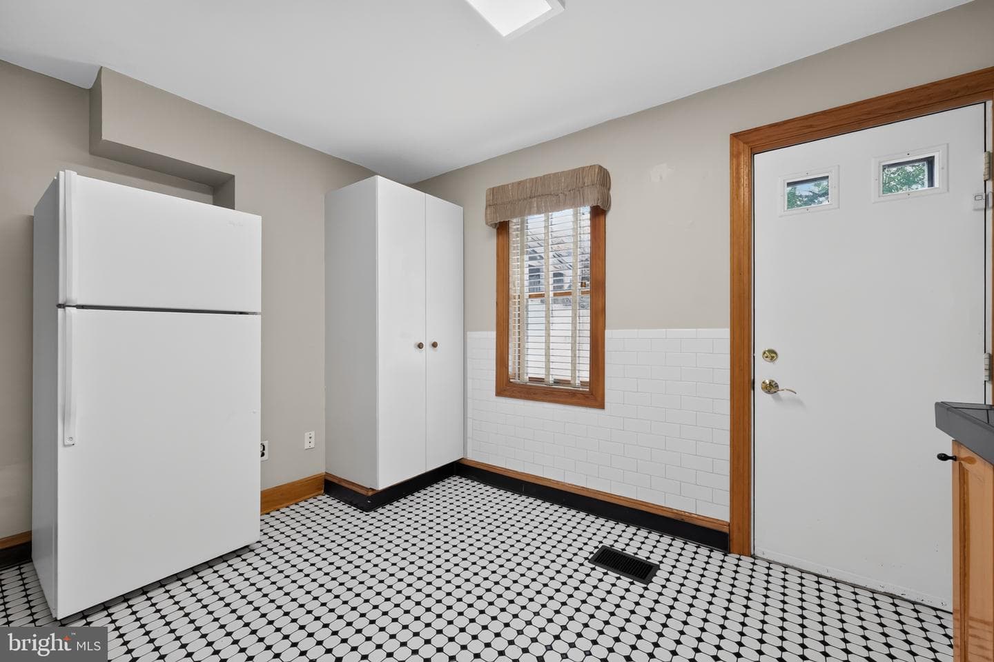 224 Williams Avenue photo 18