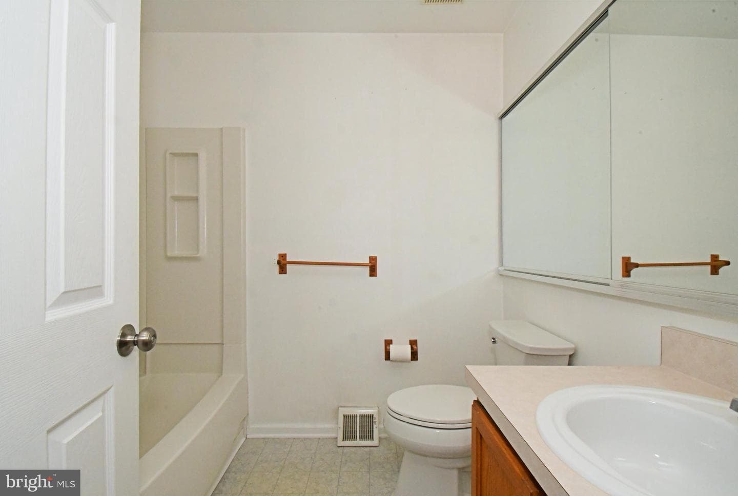716 Thornhill Drive photo 33