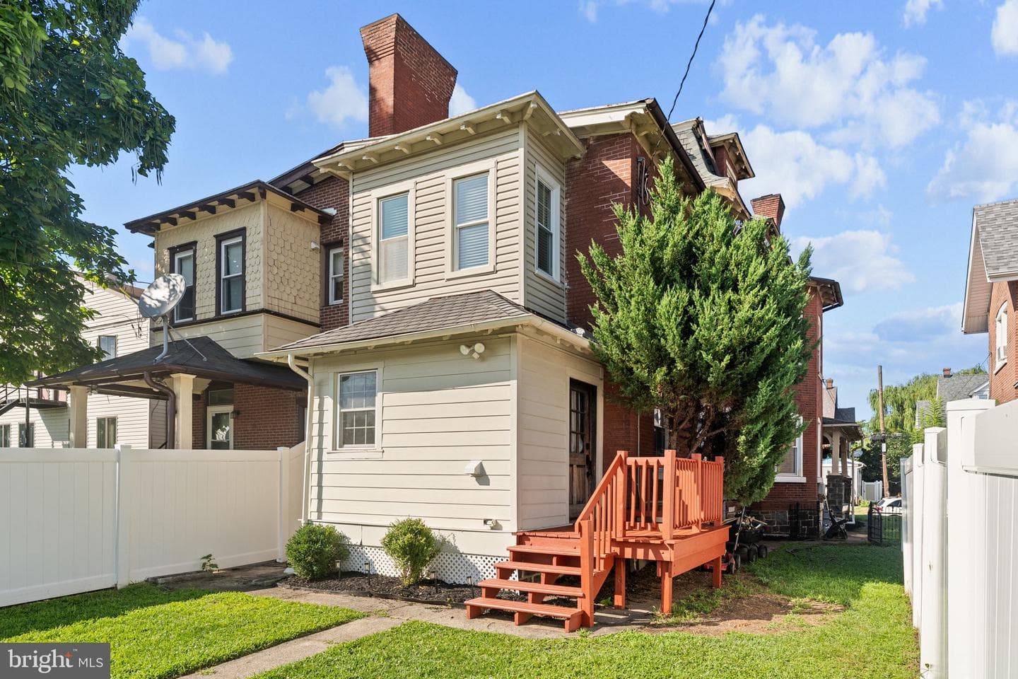 328 Columbia Avenue photo 31