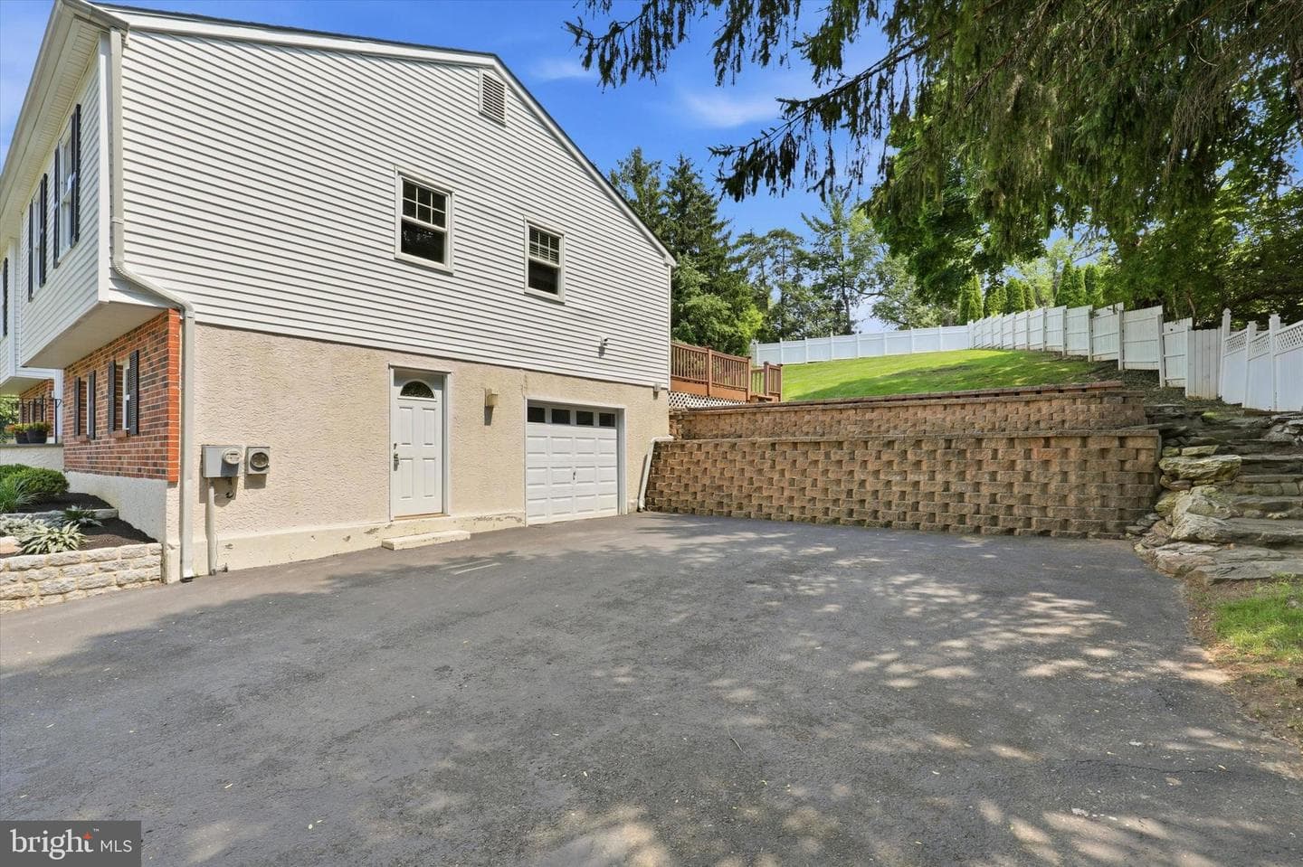 737 Vance Drive photo 5