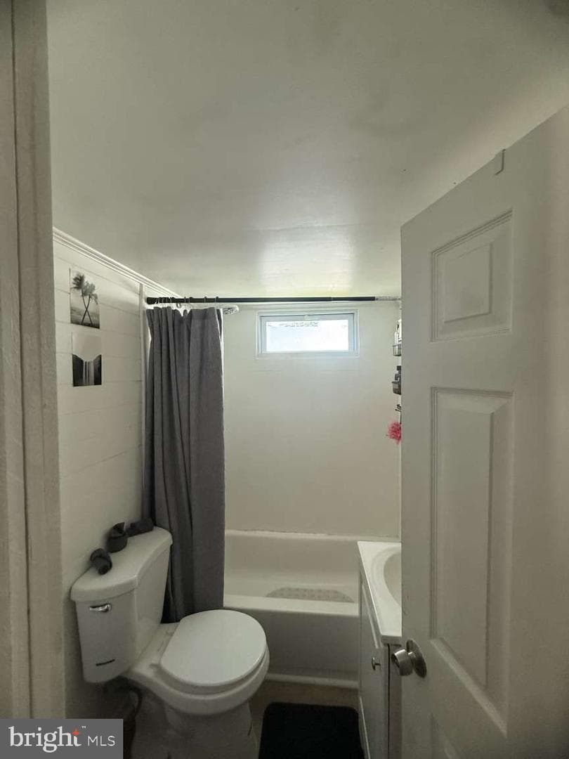 109 Lafayette Drive photo 2