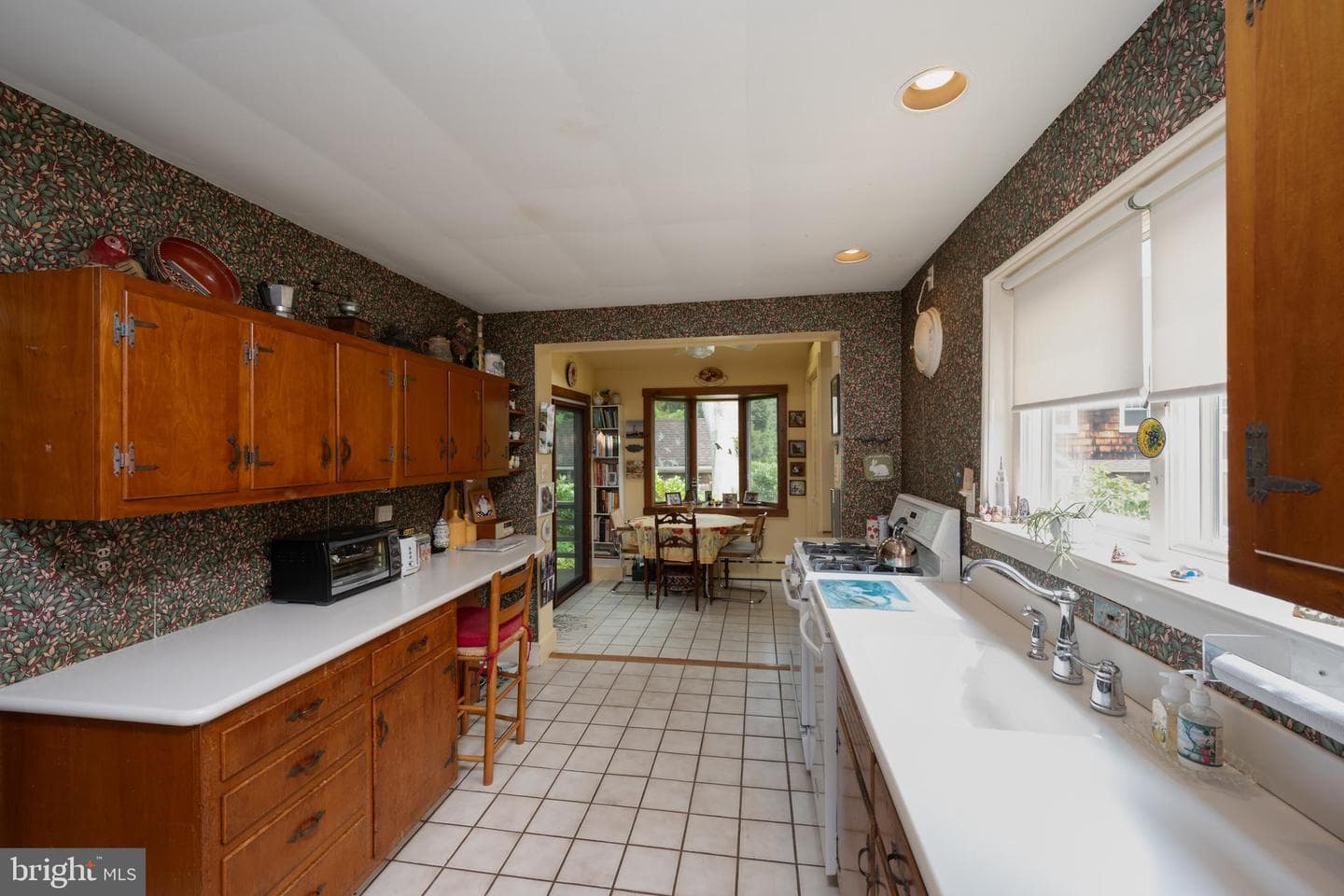409 E Waverly Road photo 18