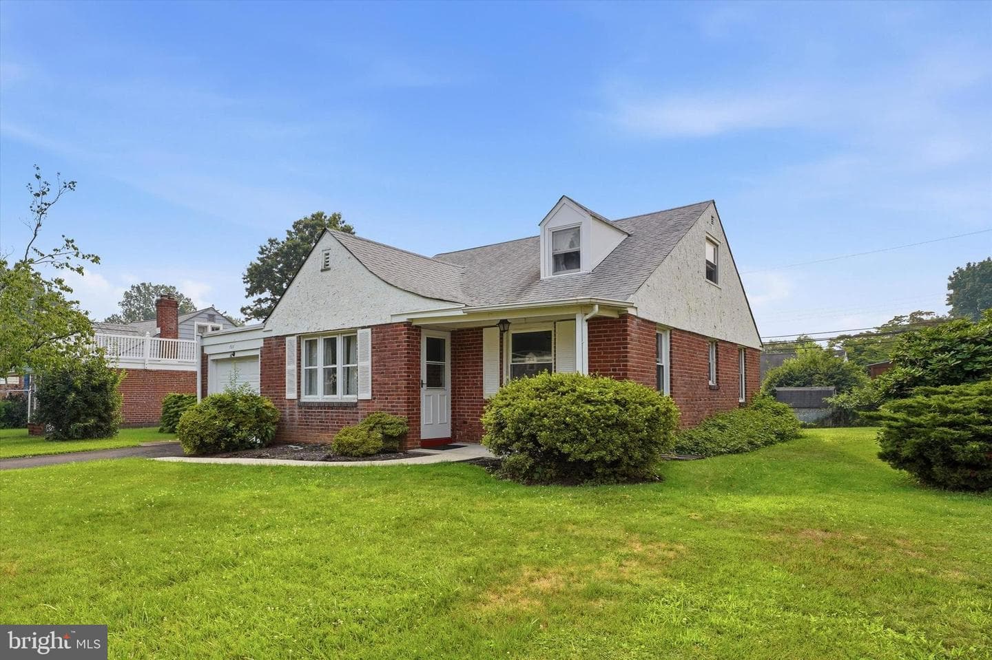 727 Cottage Road photo 2