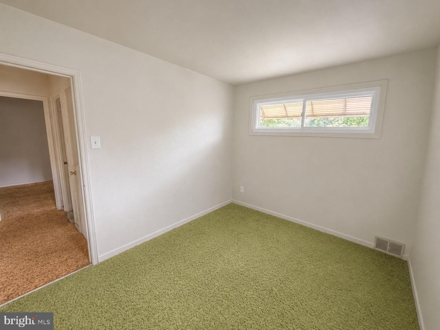 210 Fern Avenue photo 18