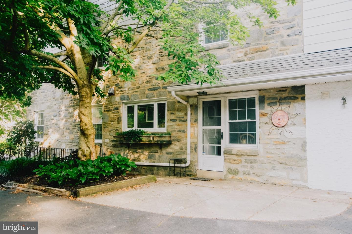 205 Windsor Avenue photo 2