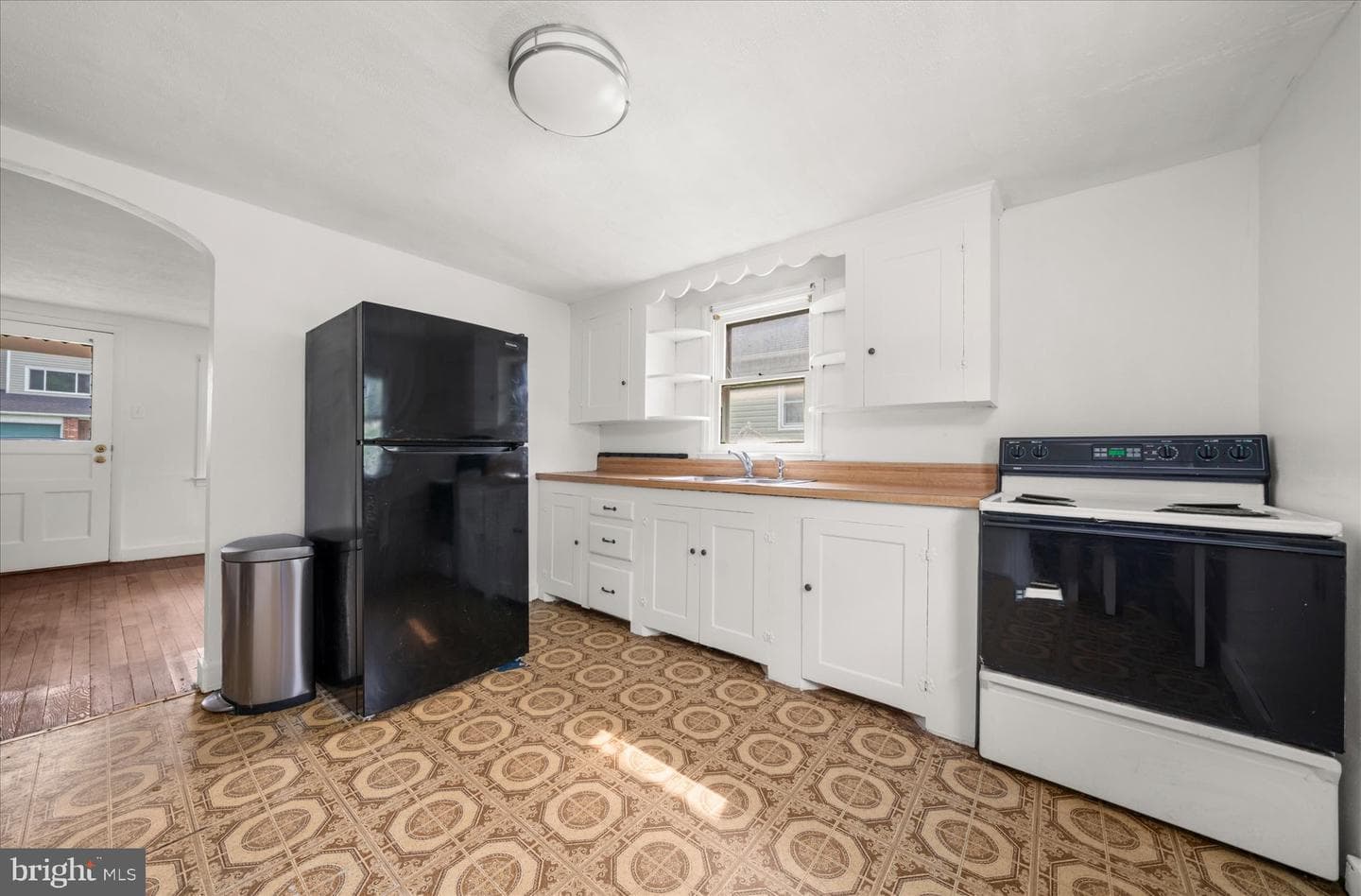 138 W Sixth Street photo 7