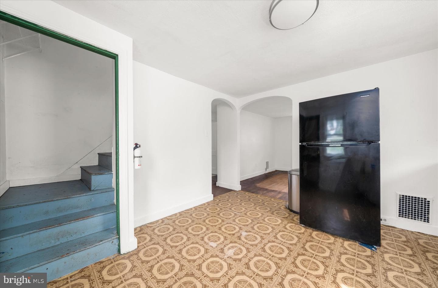 138 W Sixth Street photo 8