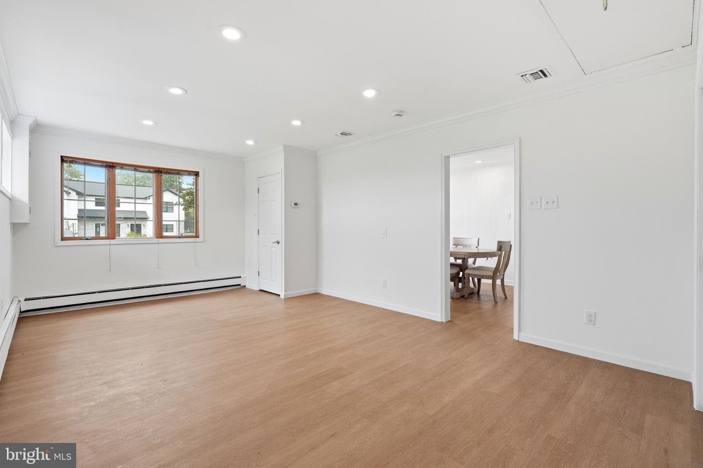 707 Forrest Avenue photo 37
