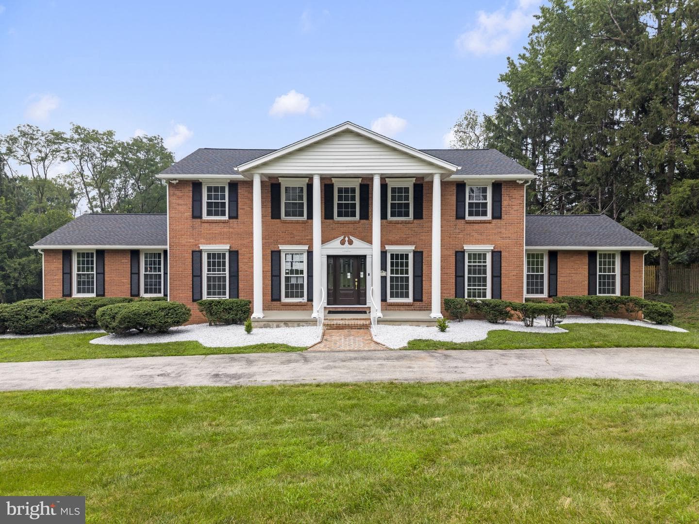 1215 Club House Road photo 1