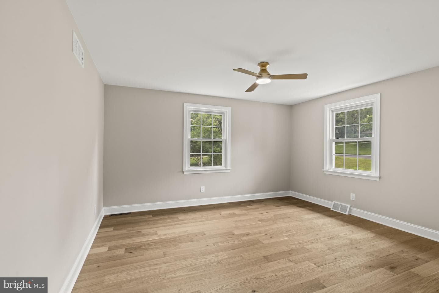 1215 Club House Road photo 34