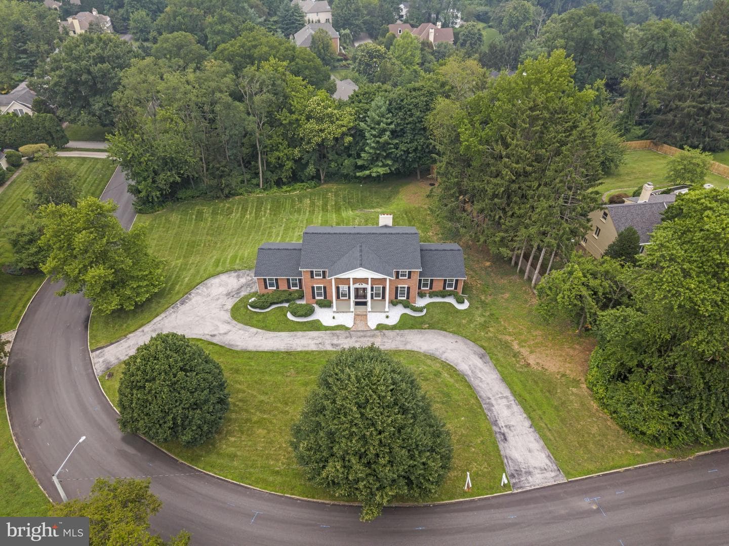 1215 Club House Road photo 6