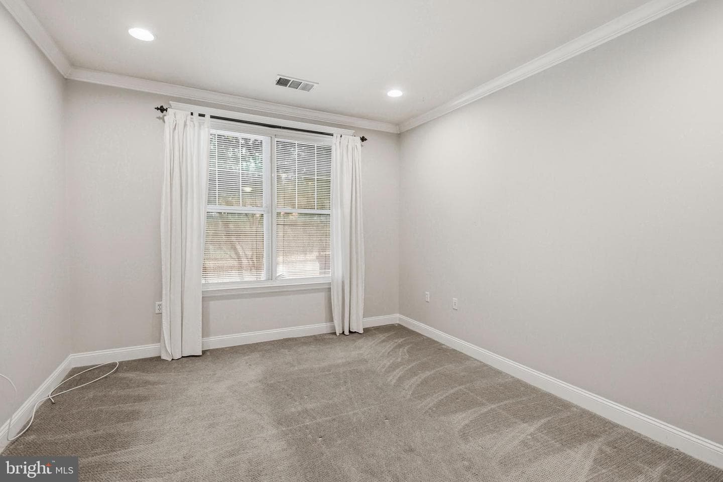 300 W Elm Street #2129 photo 21