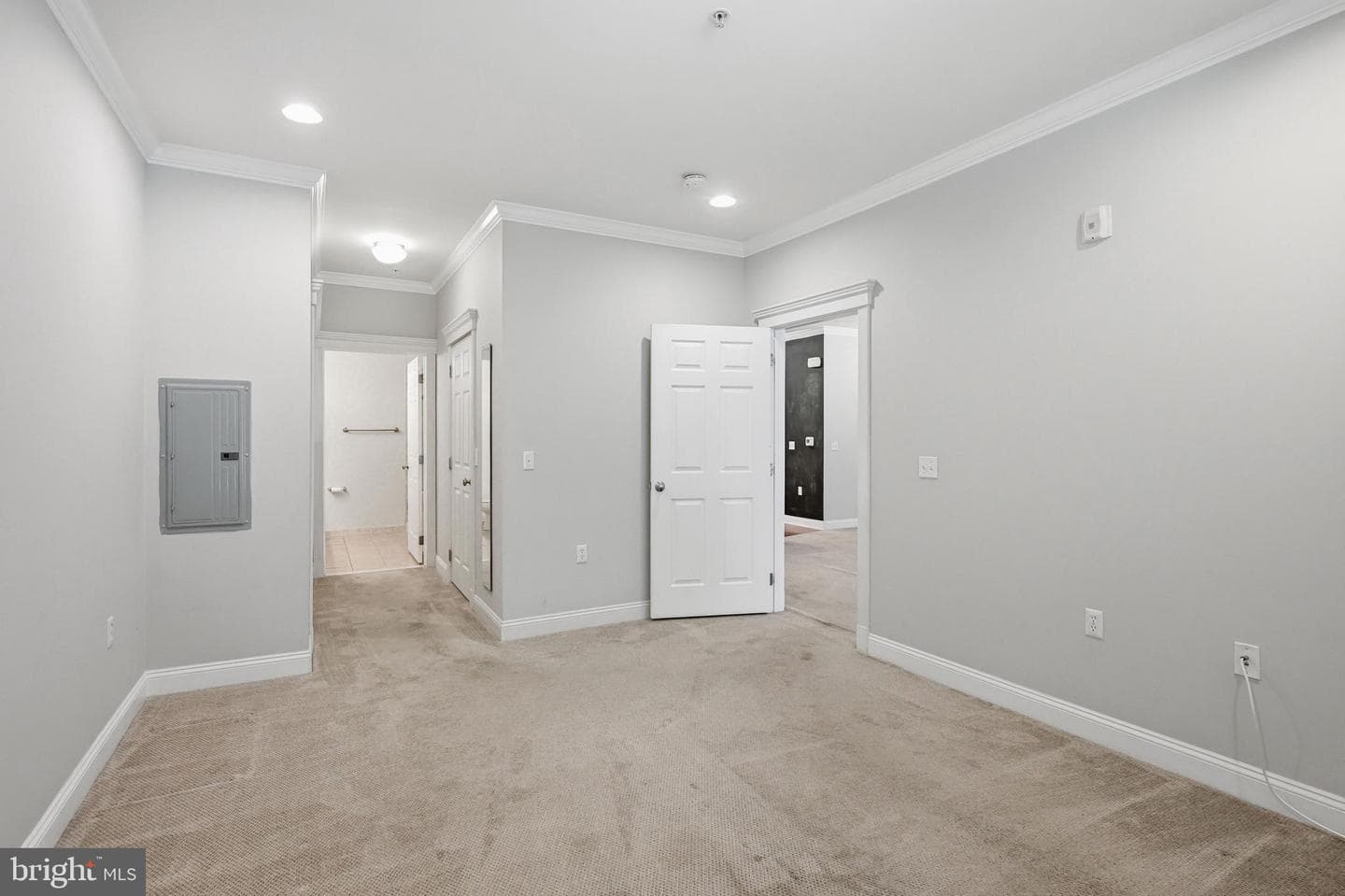 300 W Elm Street #2129 photo 23