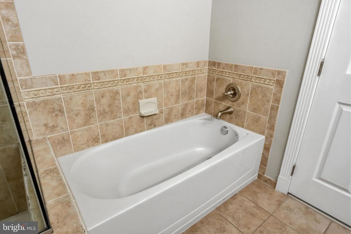 300 W Elm Street #2129 photo 29