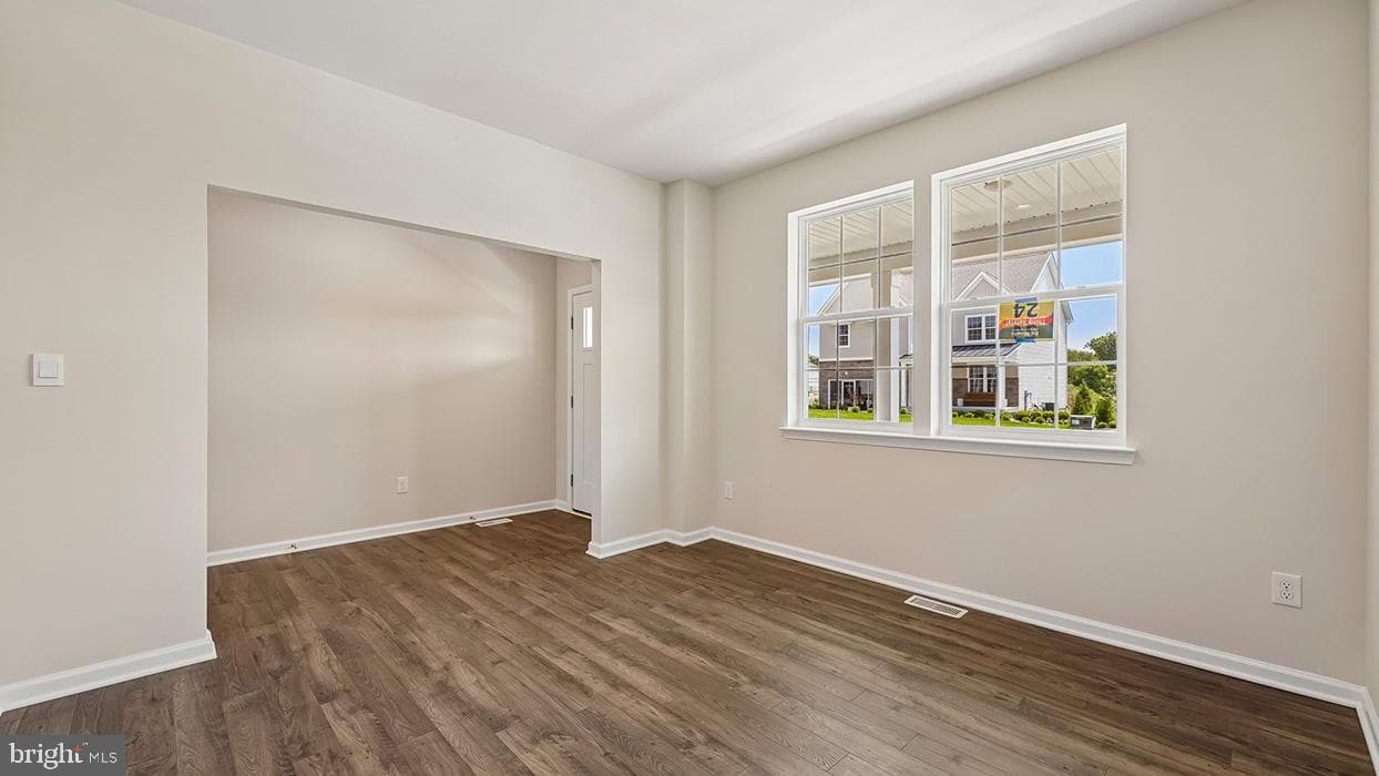 3043 Martha Way photo 3