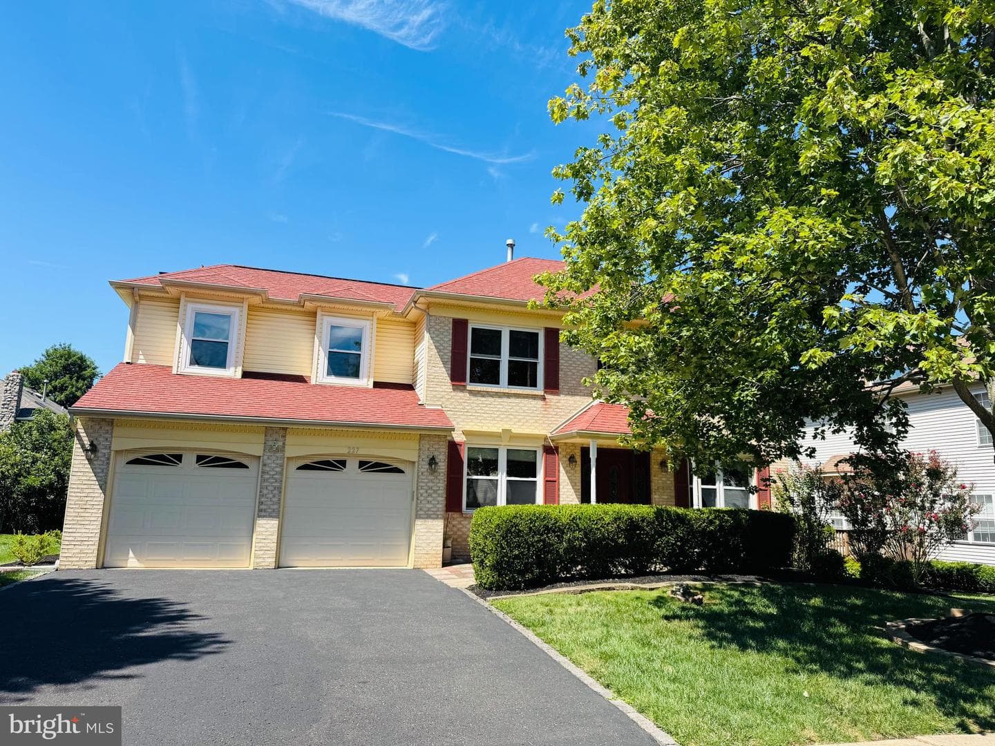 227 Shelly Drive photo 1