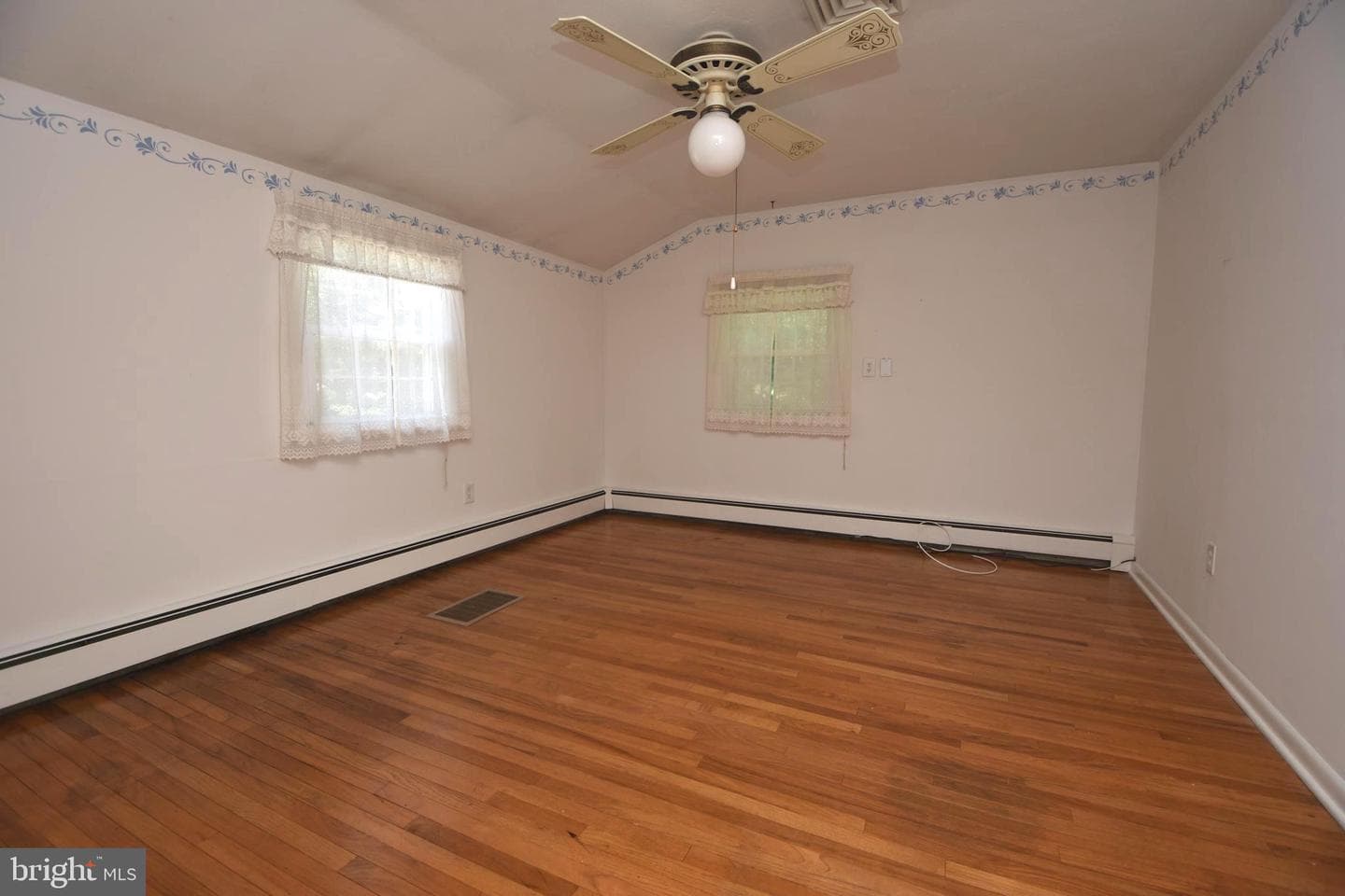 571 Township Line Road photo 19