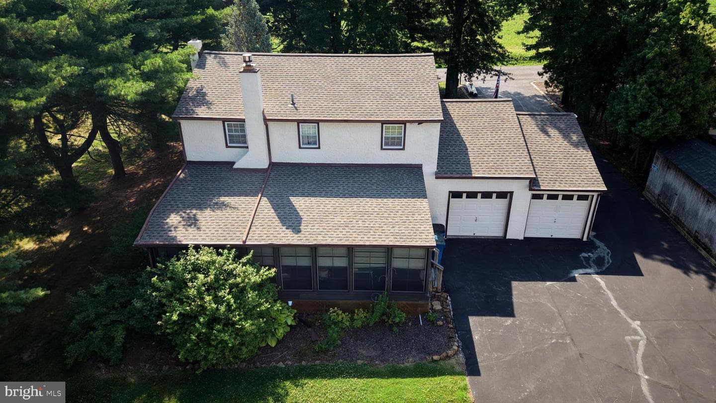 571 Township Line Road photo 40