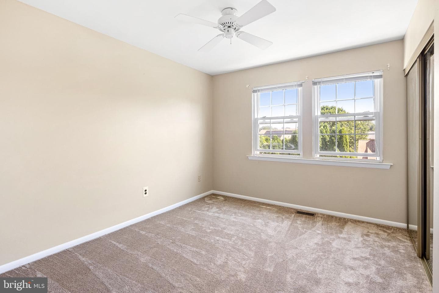 12 Pebble Drive photo 32
