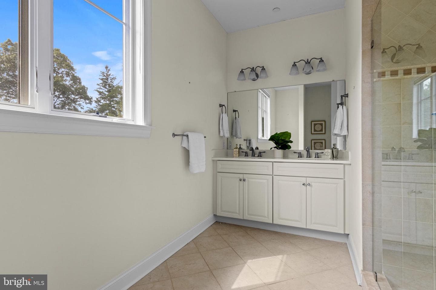 114 E Athens Avenue #2 photo 24