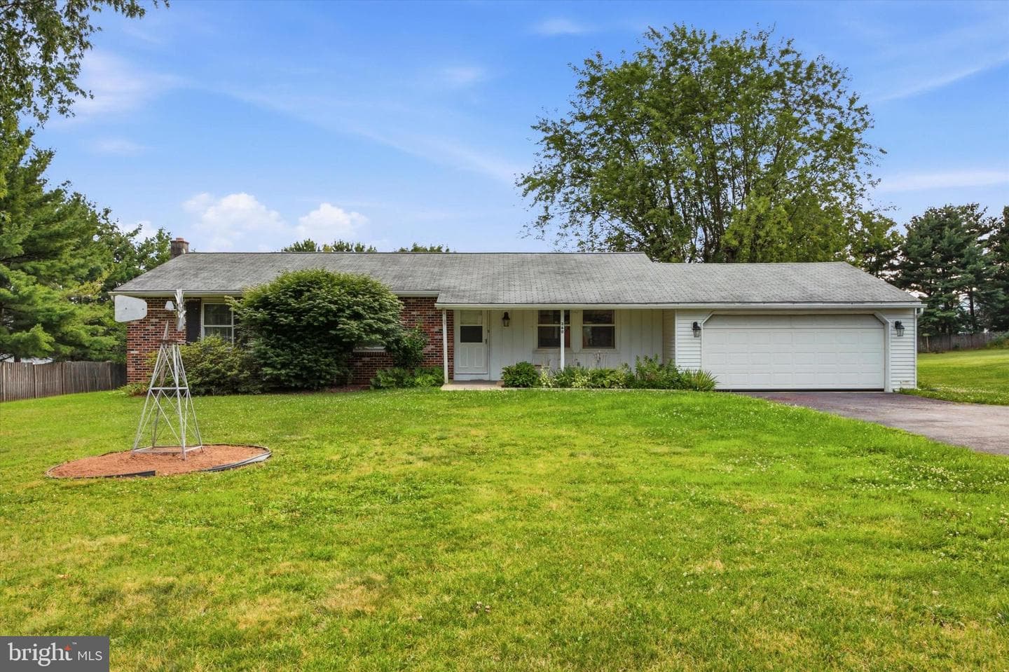 360 Oak Drive photo 1
