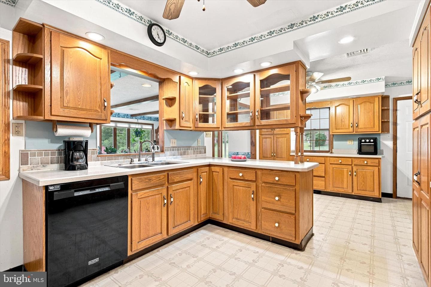 360 Oak Drive photo 10