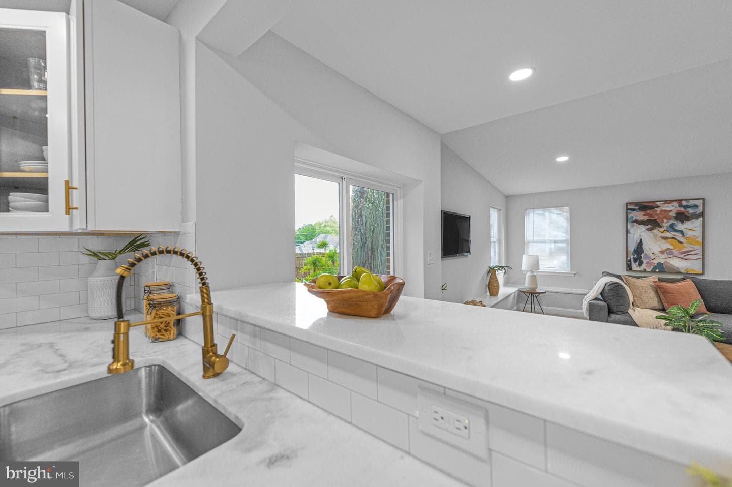 706 Moredon Road photo 10