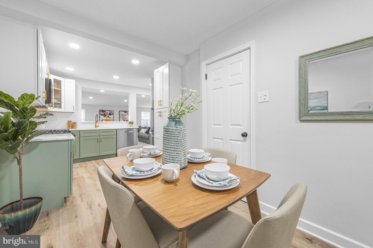 706 Moredon Road photo 13