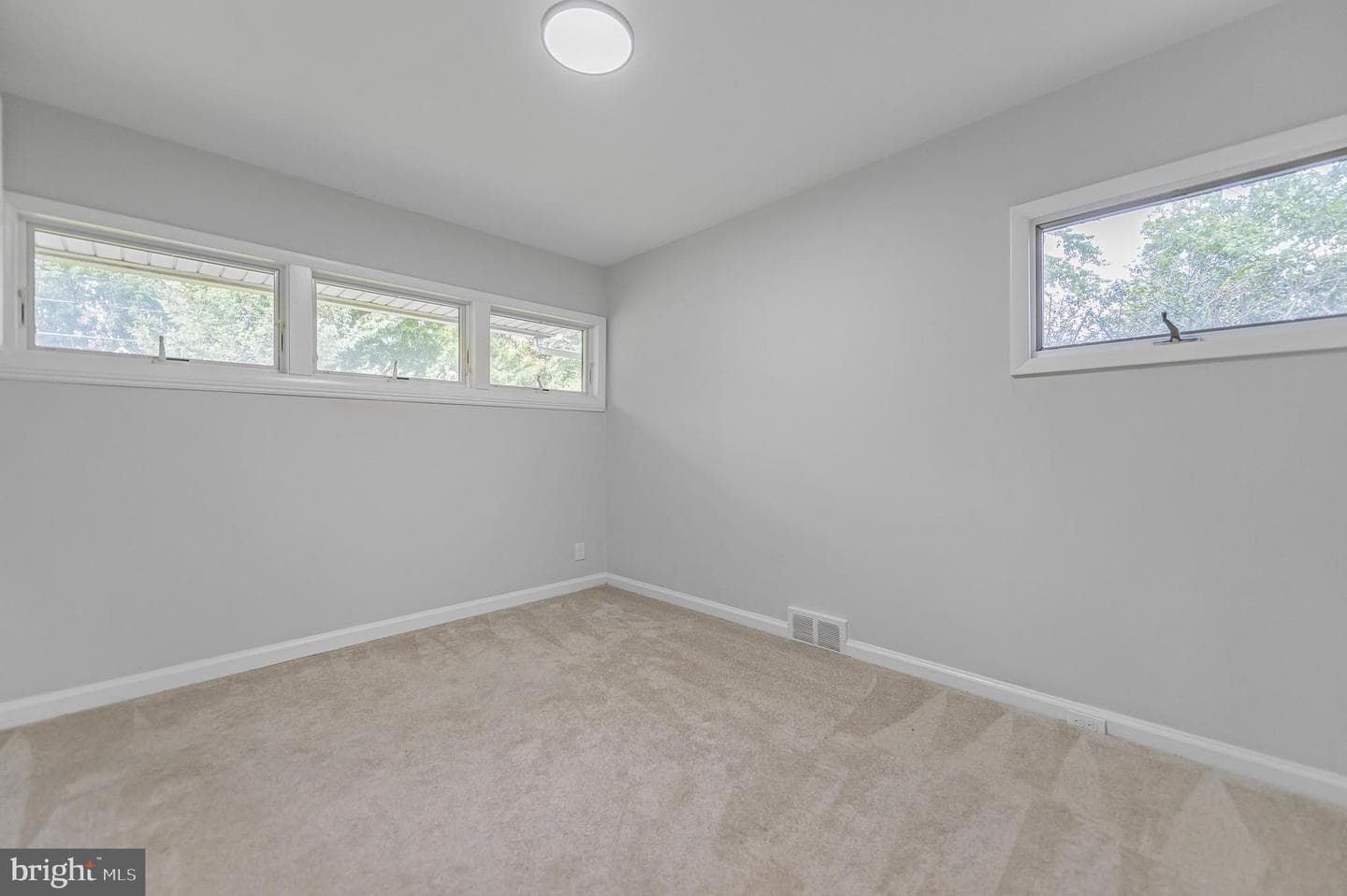 706 Moredon Road photo 32