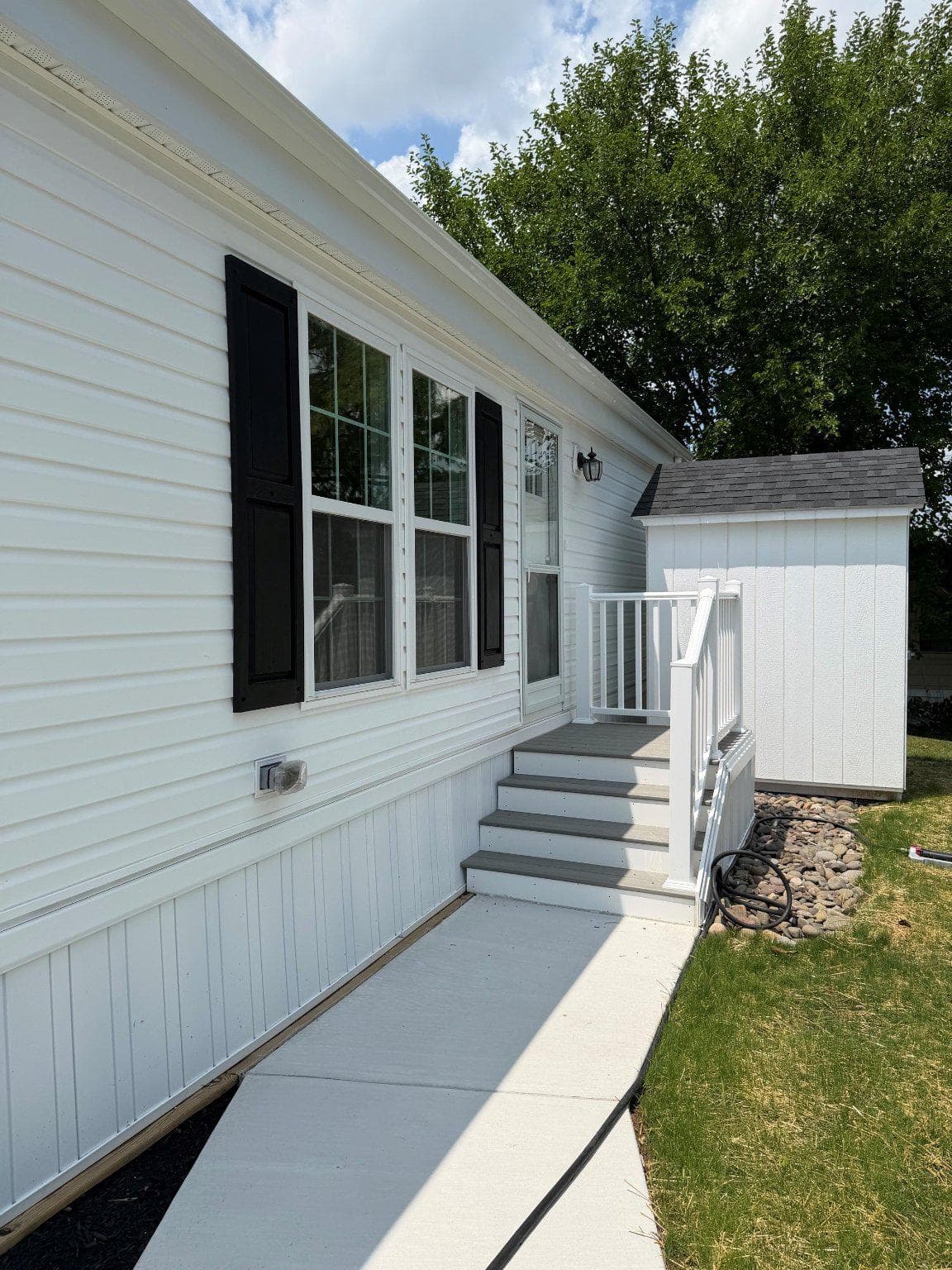 64 Longwood Place photo 3