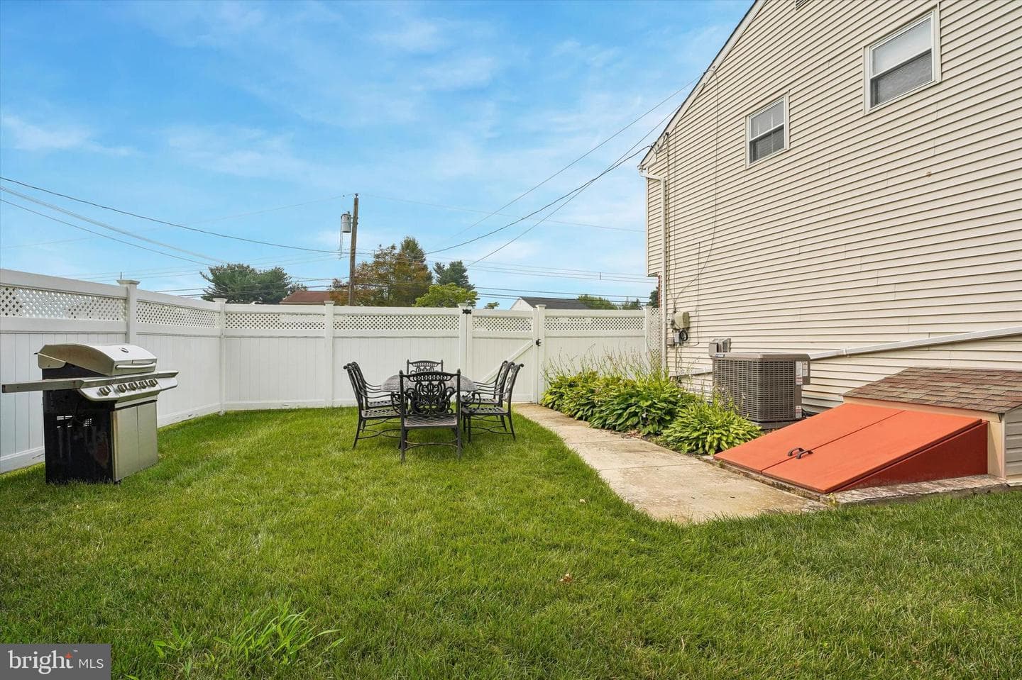 2027 Birchwood Drive photo 24